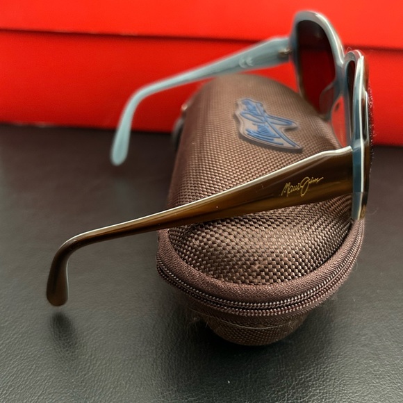 Maui Jim Brown Tortoise Shell Sunglasses with Dark Lenses main image 9